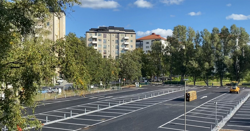 Nya tillfälliga parkeringen Flundranparkeringen i Huddinge Centrum