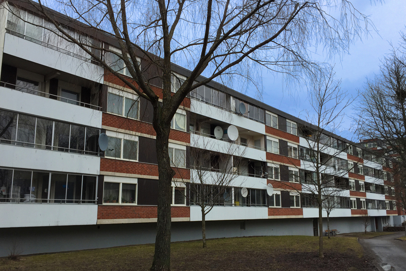 Bäckgårdsvägen 2-6, (Ängsgården 6)