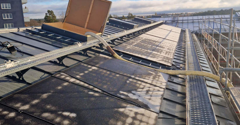 solpaneler på hustak