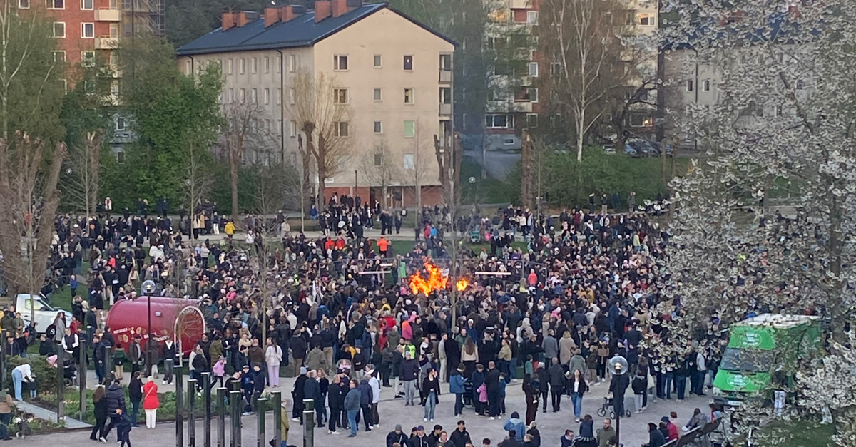 Valborgsfirande i Sjödalsparken